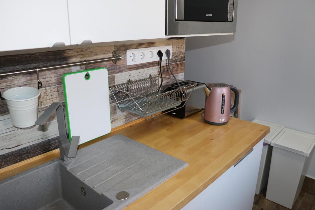 Petofi Apartman Apartment Szeged Ngoại thất bức ảnh