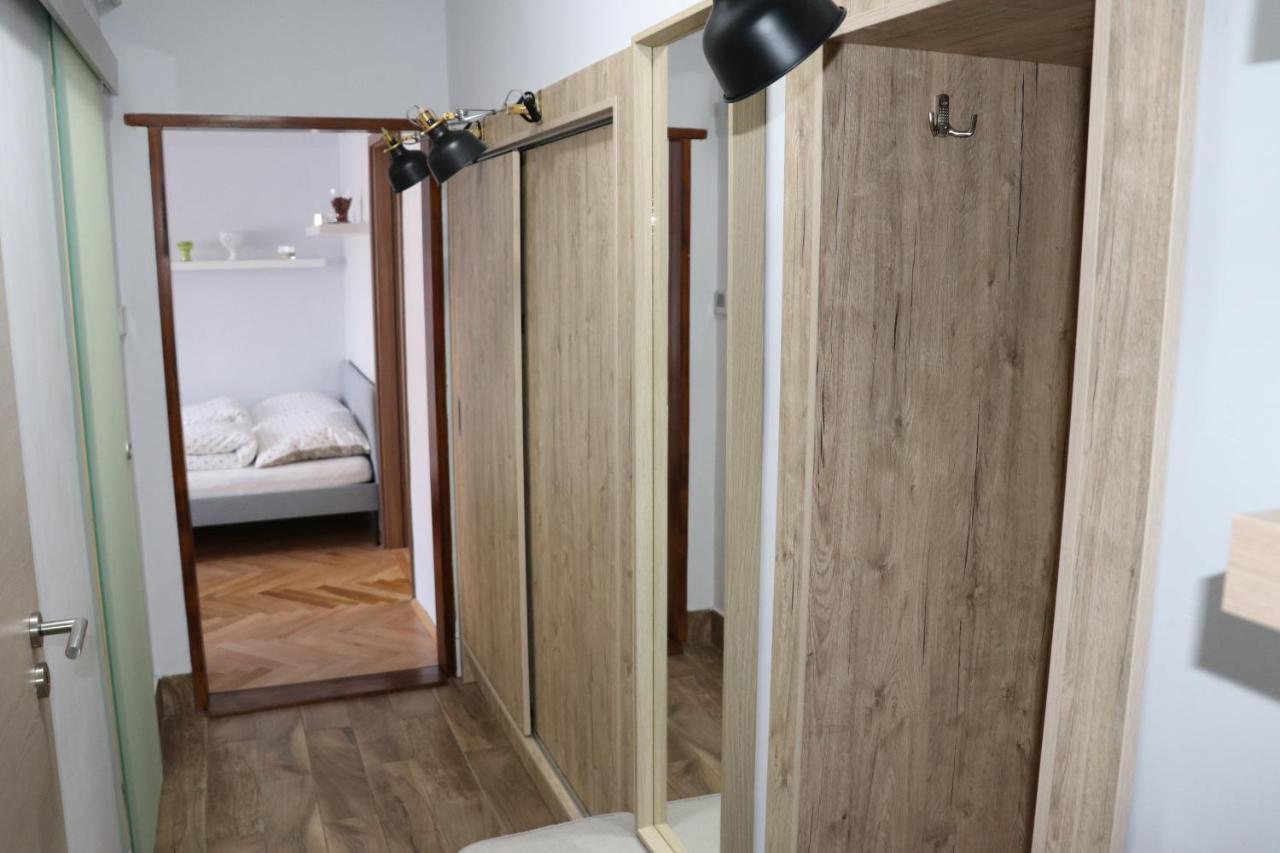 Petofi Apartman Apartment Szeged Ngoại thất bức ảnh