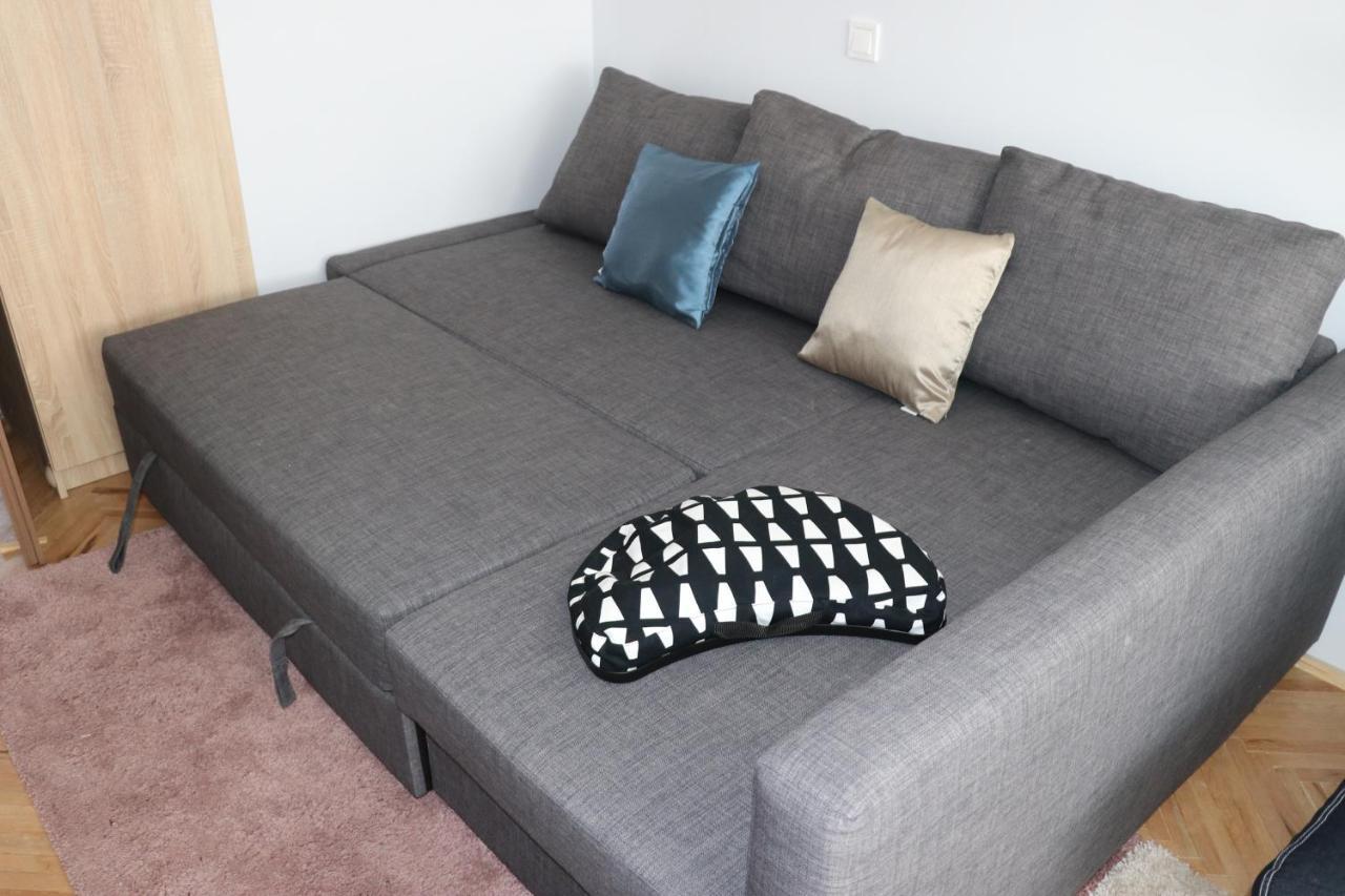 Petofi Apartman Apartment Szeged Ngoại thất bức ảnh